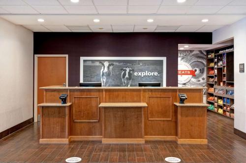 Hampton Inn & Suites Rohnert Park - Sonoma County - Hotel Overview