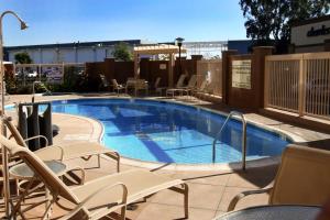 Hampton Inn & Suites Seal Beach - Facilities and Amenities