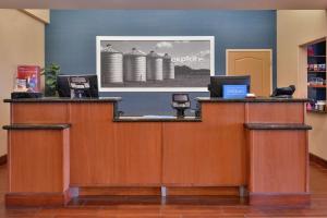 Hampton Inn & Suites Woodland-Sacramento Area - Hotel Overview