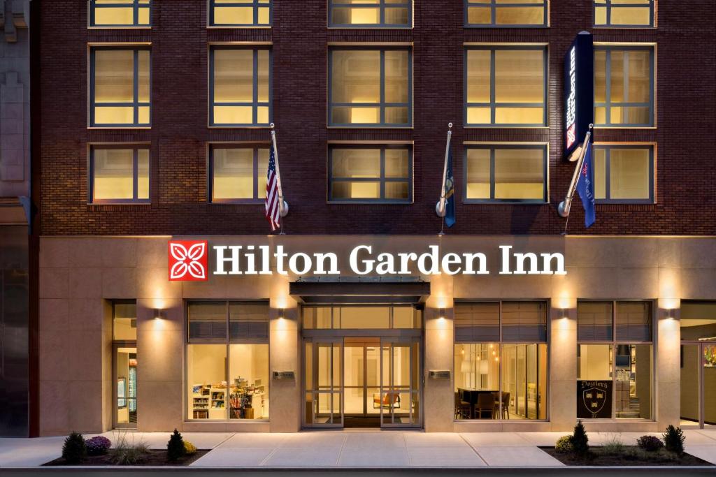 Hilton Garden Inn New York Times Square South - Hotel Overview
