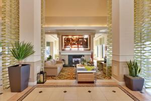 Hilton Garden Inn Sacramento Elk Grove - Convenient Location and Amenities