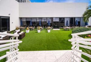 Hilton Miami Downtown - Hotel Overview