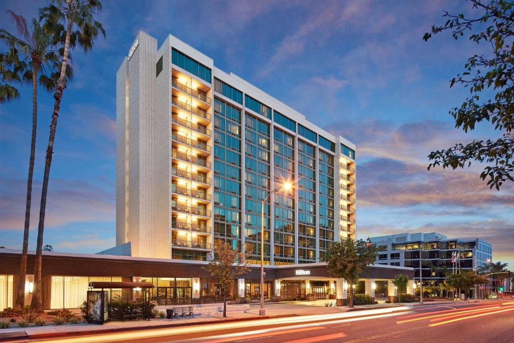 Hilton Pasadena - Hotel Overview and Location