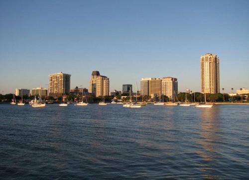 Hilton St. Petersburg Bayfront - Hotel Overview