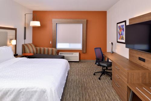 Holiday Inn Express Hotel & Suites Arcata/Eureka-Airport Area, an IHG Hotel - Hotel Overview