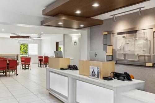 Holiday Inn Express & Suites Mountain View, an IHG Hotel - Hotel Overview