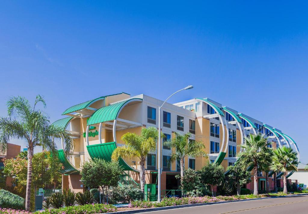 Holiday Inn Oceanside Marina Camp Pendleton, an IHG Hotel - Location and Proximity