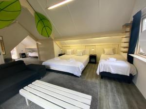 Hotel 1900 - Overview and Location