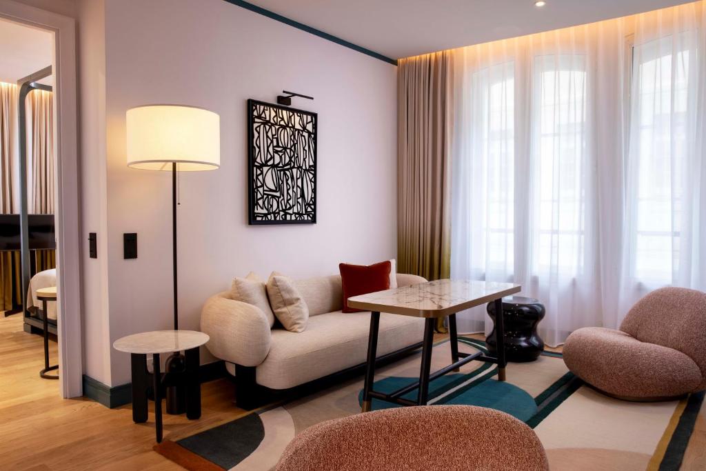 Hotel Bel Ami Review