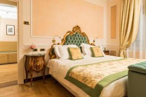 Hotel Bernini Palace - Hotel Overview and Location