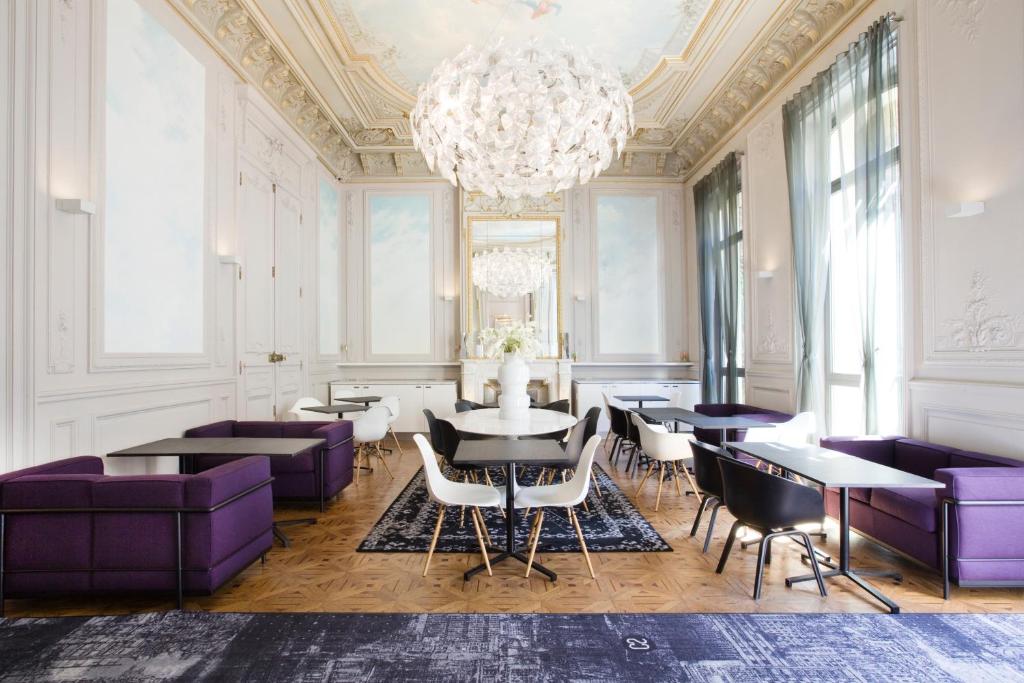 Hotel C2 Review