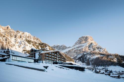 Hotel Cappella - Hotel Overview and Location