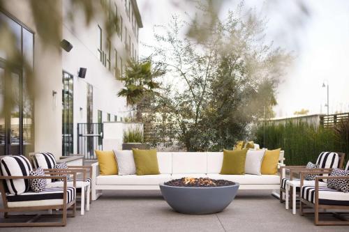 Hotel Centro Sonoma Wine Country, Tapestry Collection Hilton - Hotel Overview