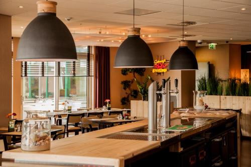 Hotel Dekkers - Hotel Overview and Location