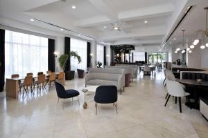 Hotel Dello Ft Lauderdale Airport, Tapestry Collection by Hilton - Overview and Location