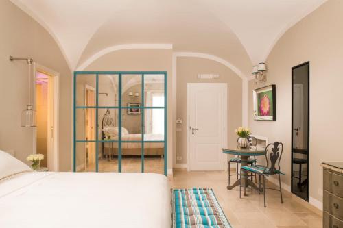 Hotel Don Ferrante - Location and Historical Significance