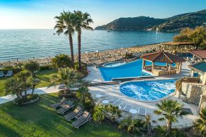 Hotel Hermitage - Overview and Location