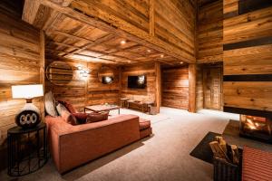 Hotel LA MOURRA - Location and Nearby Attractions