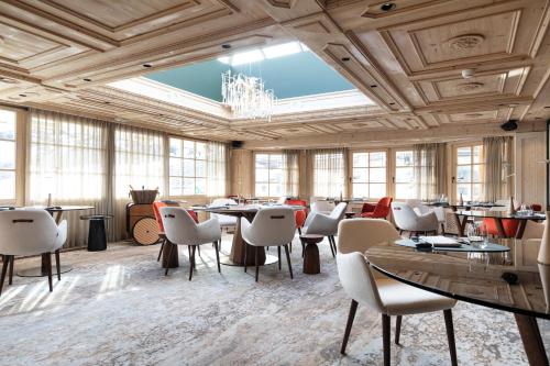 Hotel Le Chabichou - Location and Accessibility