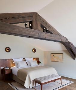 Hotel Les Roches Blanches Cassis - Location and Accessibility