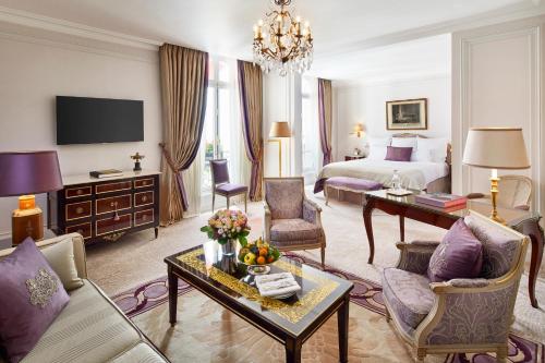 Hotel Plaza Athénée - Dorchester Collection - Exquisite Luxury in the Heart of Paris
