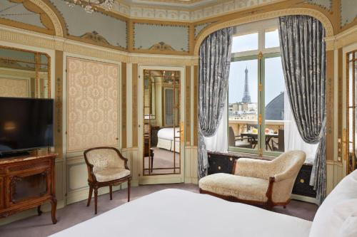 Hotel Raphael - Overview