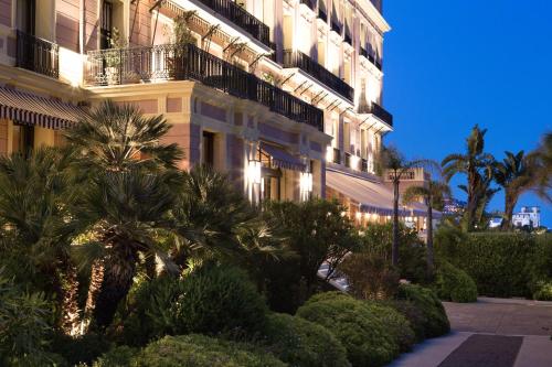 Hotel Royal-Riviera - Overview of the Hotel