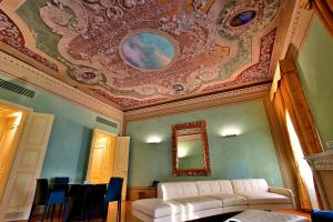 Hotel Rua Frati 48 in San Francesco - Hotel Overview and Location