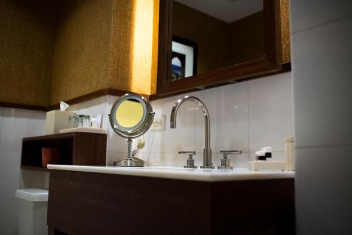 Hotel Valencia Santana Row - Hotel Overview and Location