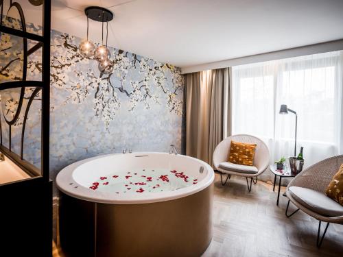 Hotel Van Der Valk Maastricht - Convenient Location and Accessibility