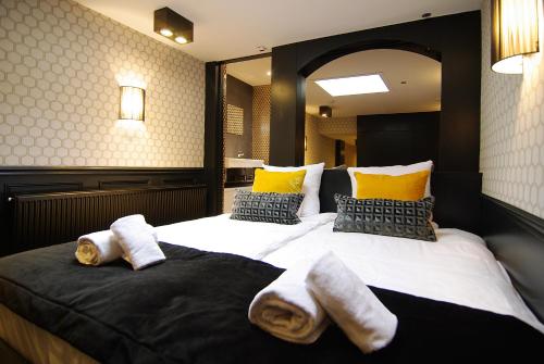 House of Freddy - Hotel Overview and Location