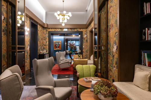 Humility 36 - Hotel Overview