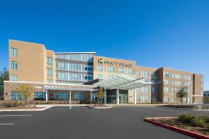 Hyatt Place Bakersfield - Hotel Overview