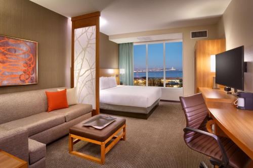 Hyatt Place Emeryville/San Francisco Bay Area - Hotel Overview