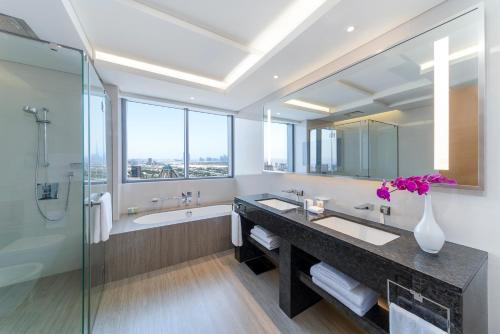 Hyatt Regency Dubai Creek Heights - Accommodation Details