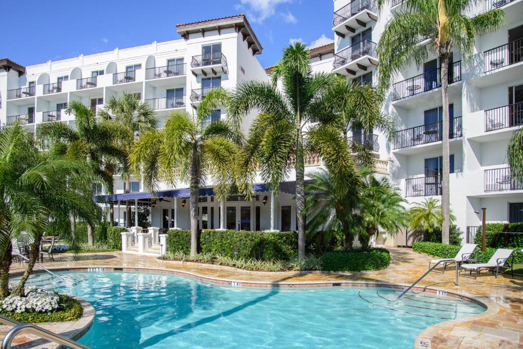 Inn at Pelican Bay Review