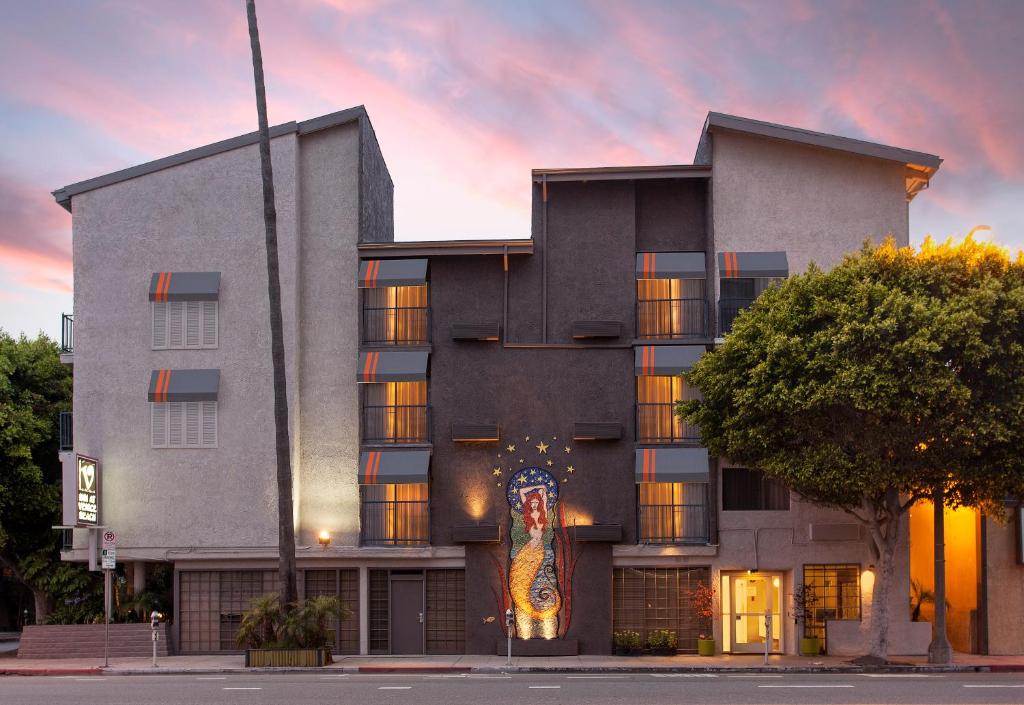 Inn at Venice Beach - Hotel Overview and Location