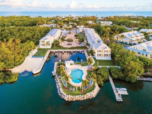 Islander Bayside Villas & Boatslips - Location and Accessibility