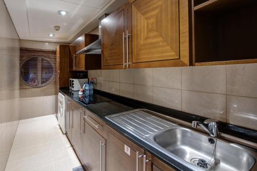 J5 RIMAL Hotel Apartments - Convenient Location