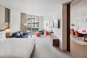 JA The Resort - JA Lake View Hotel, Dubai - Location and Accessibility