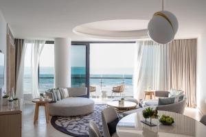 Jumeirah Saadiyat Island Abu Dhabi - Location and Surroundings