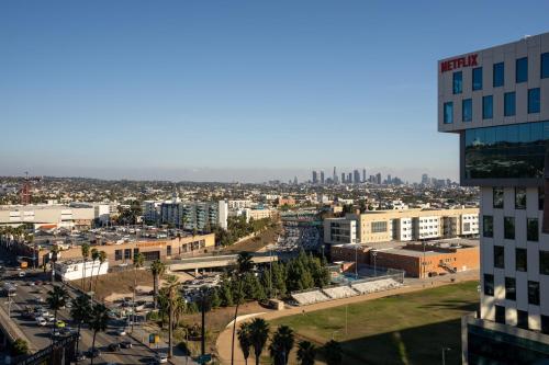 Kasa Sunset Los Angeles - Property Overview