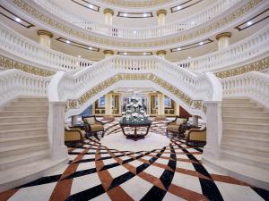 Kempinski Hotel & Residences Palm Jumeirah - Culinary Delights and Dining Options