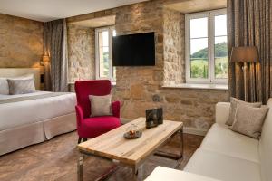 Klauss & Spa Domain, Gastronomic Restaurant Le K - Elegant Accommodations and Amenities