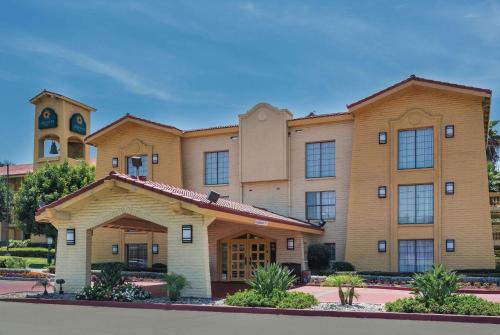 La Quinta Inn by Wyndham San Diego Chula Vista - Hotel Overview and Location