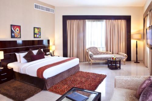 Landmark Riqqa Hotel - Convenient Location and Accessibility