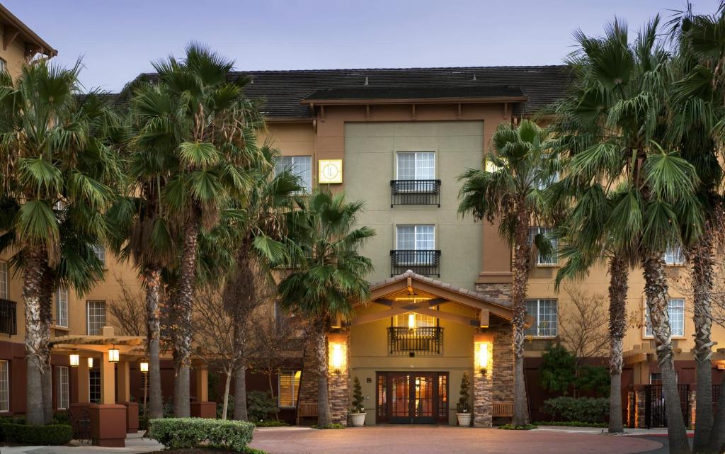 Larkspur Landing Extended Stay Suites Folsom Review