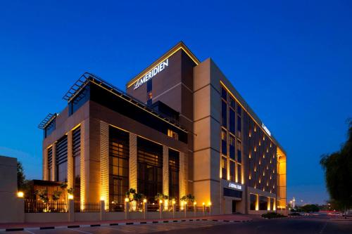 Le Méridien Dubai Hotel & Conference Centre - Location and Accessibility
