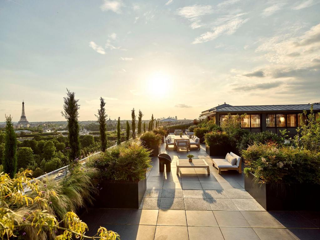 Le Meurice – Dorchester Collection Review