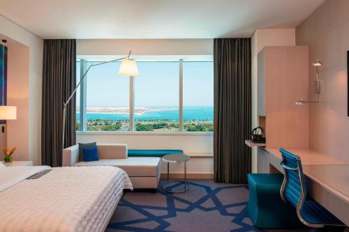 Le Royal Meridien Abu Dhabi - Excellent Location and Surroundings
